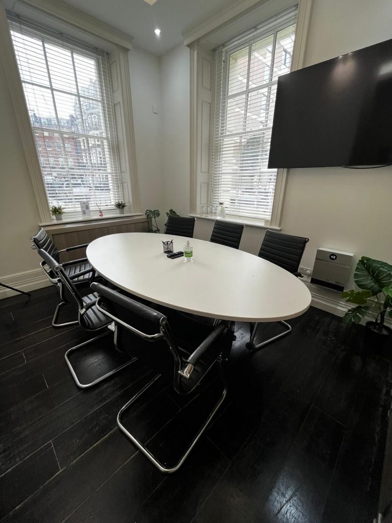 Small office in Mayfair – modern 4-desk workspace with natural light and stylish furnishings in Suite G3B at 27 Hill Street.