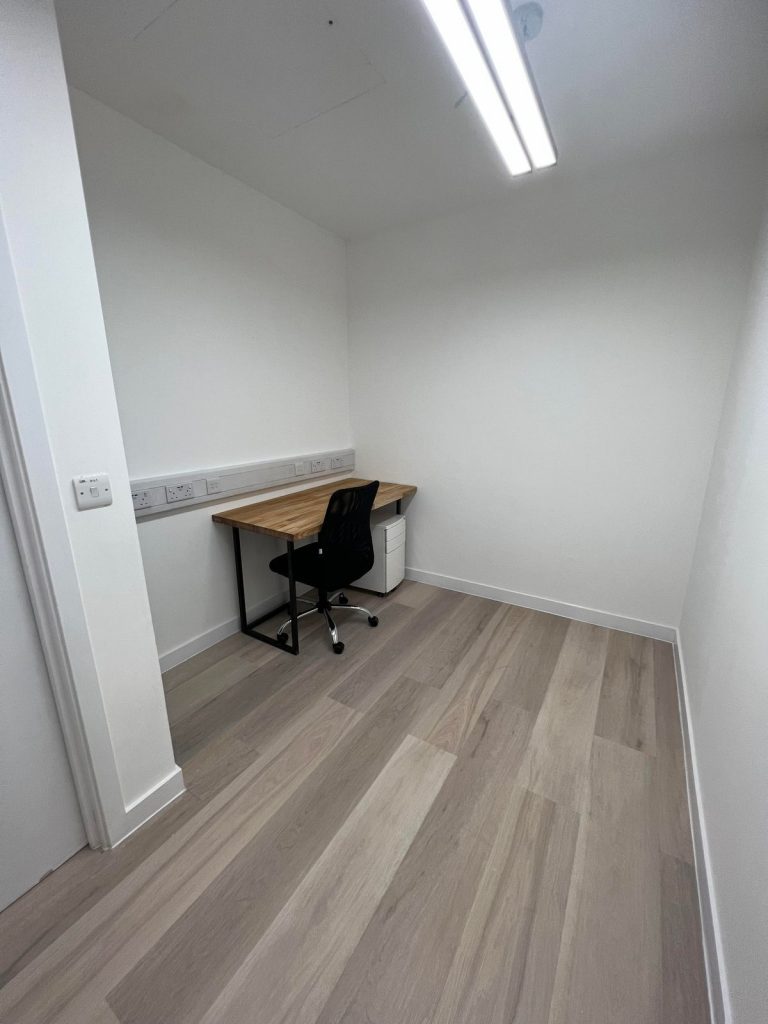 Small office to let in South Kensington – Office 32, 2-desk suite at 189 Brompton Road with bright modern interiors