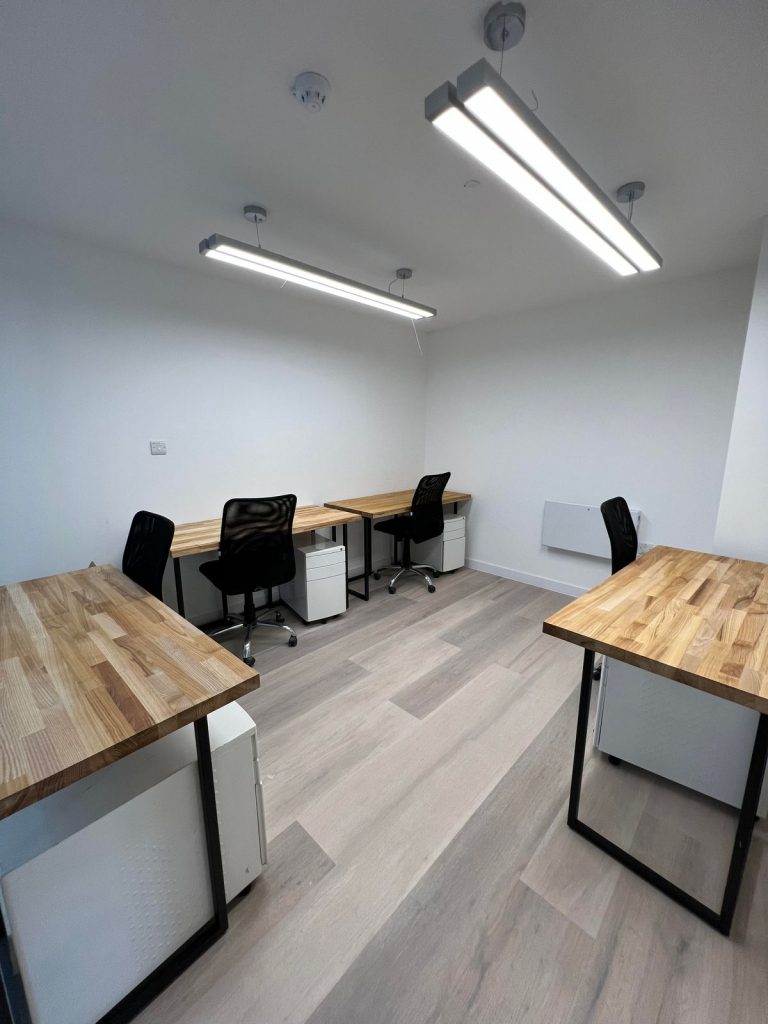 South Kensington serviced office – Office 12 at 189 Brompton Road, bright 4-desk suite with modern furnishings
