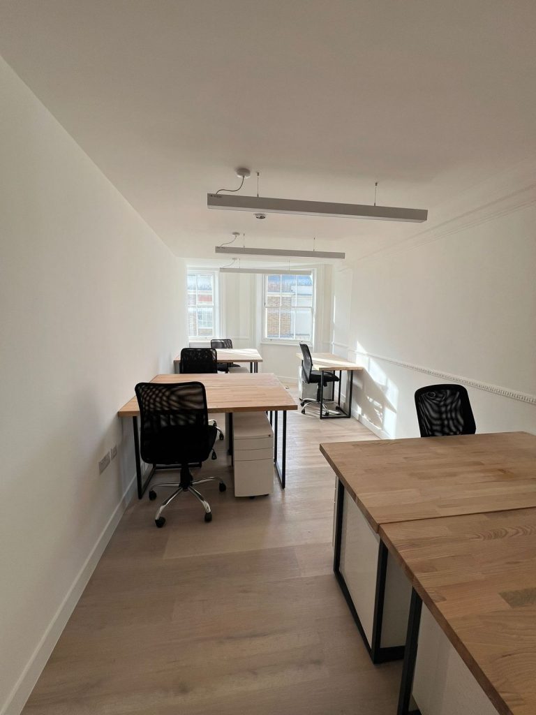 Office space to let in Mayfair, Hill Street