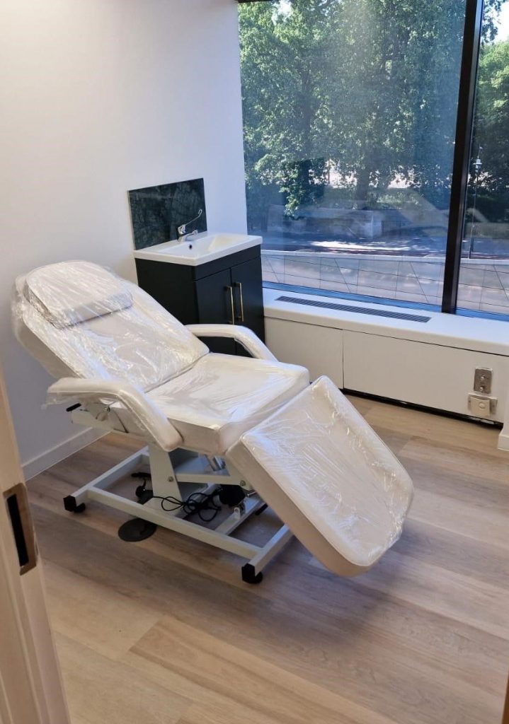 Clinical Room to hire in Central London - 3rd floor, room 18