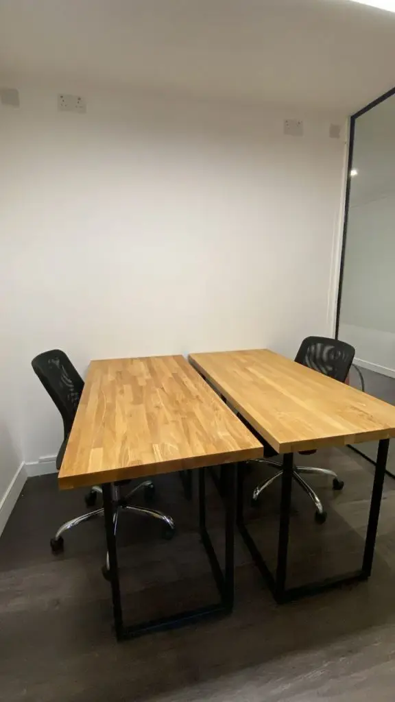 Single Person Office in London at 21 Knightsbridge with a private workstation and modern furnishings