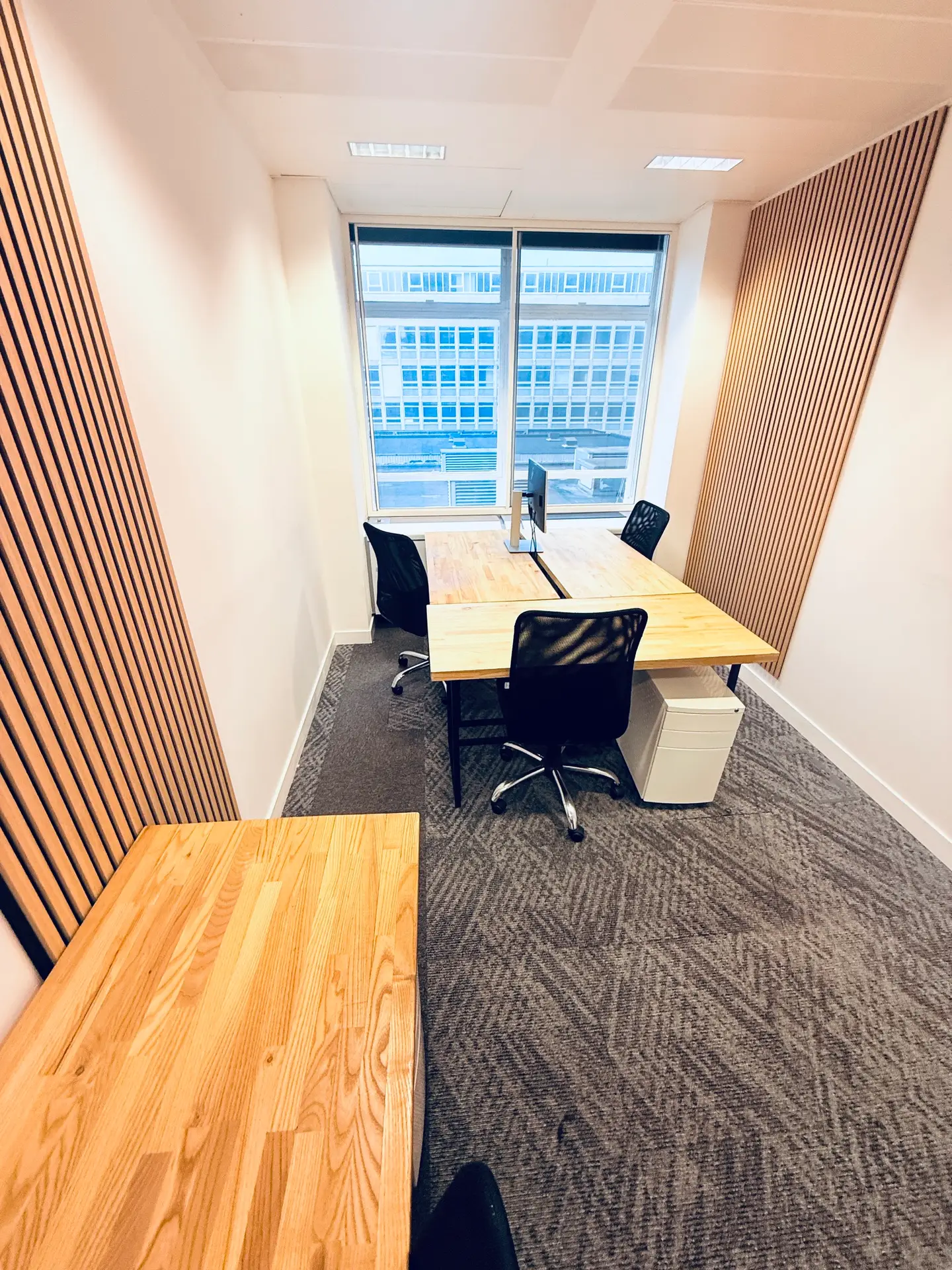4-desk office, 110 sq ft at Serviced offices Marylebone at 33 Cavendish Square, Oxford Circus