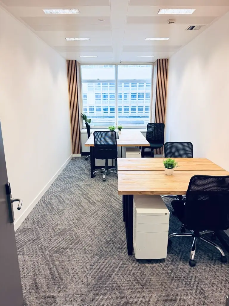 Office 447A, a five-desk private office on the fourth floor at 33 Cavendish Square, Marylebone