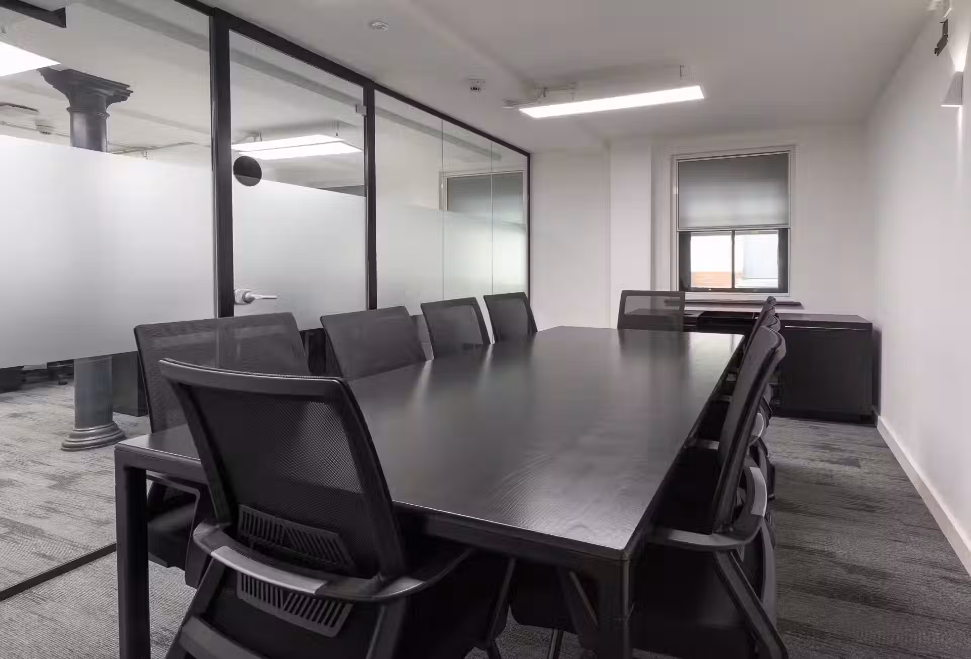 33-desk office, 1,098 sq ft at Holborn, 1 Quality Court, WC2A 1HR