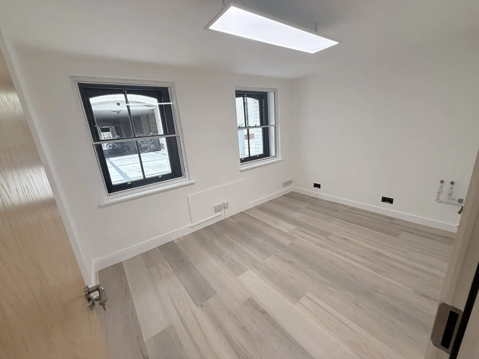 Treatment room B05 at 1 Quality Court, Holborn